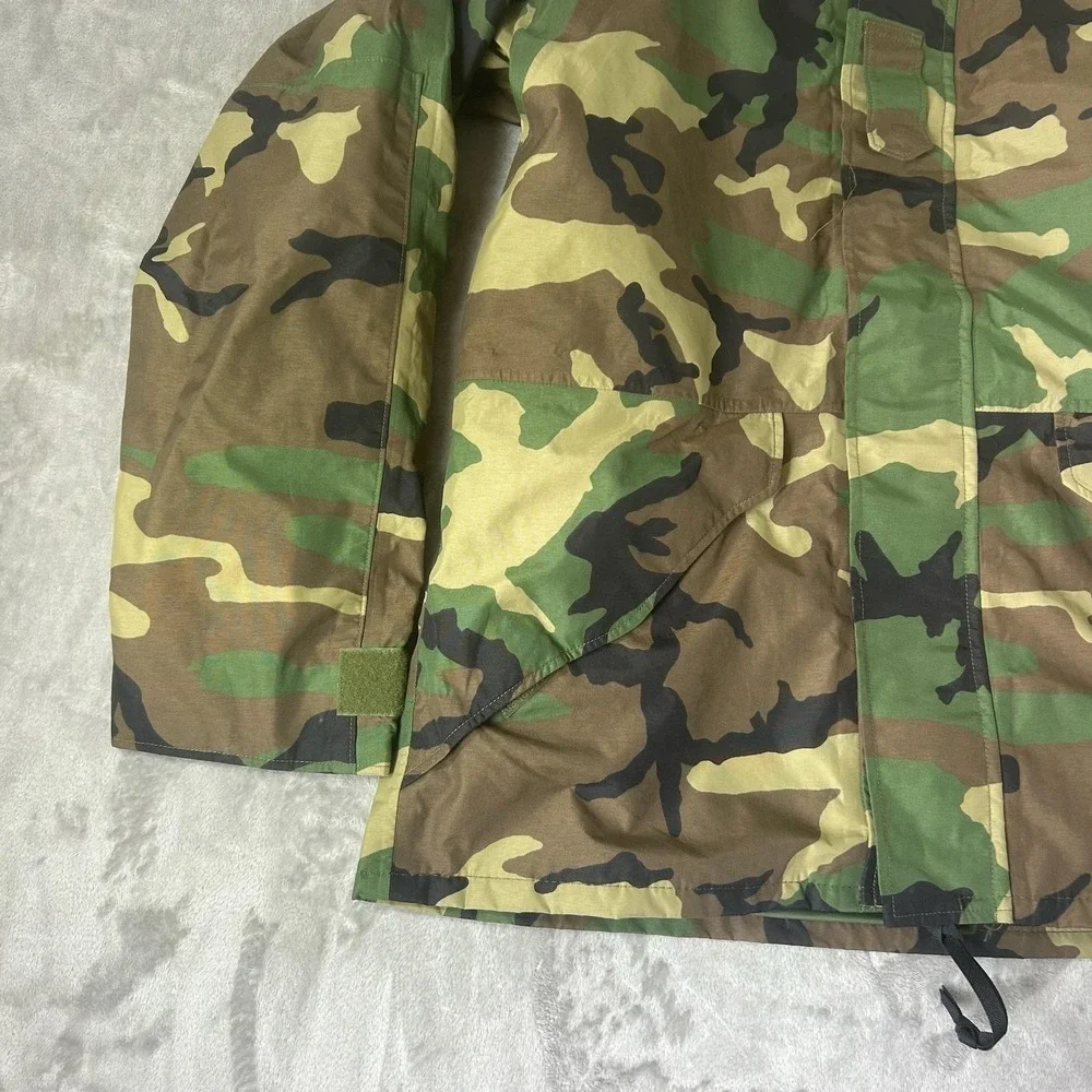 Vintage Tennier Industries Coat Mens Medium Green Camo Hooded Parka USA Military